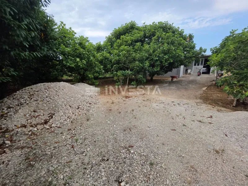 Fažana, Terreno edificabile con casa incompiuta, a 1,5 km dalla spiaggia – 3