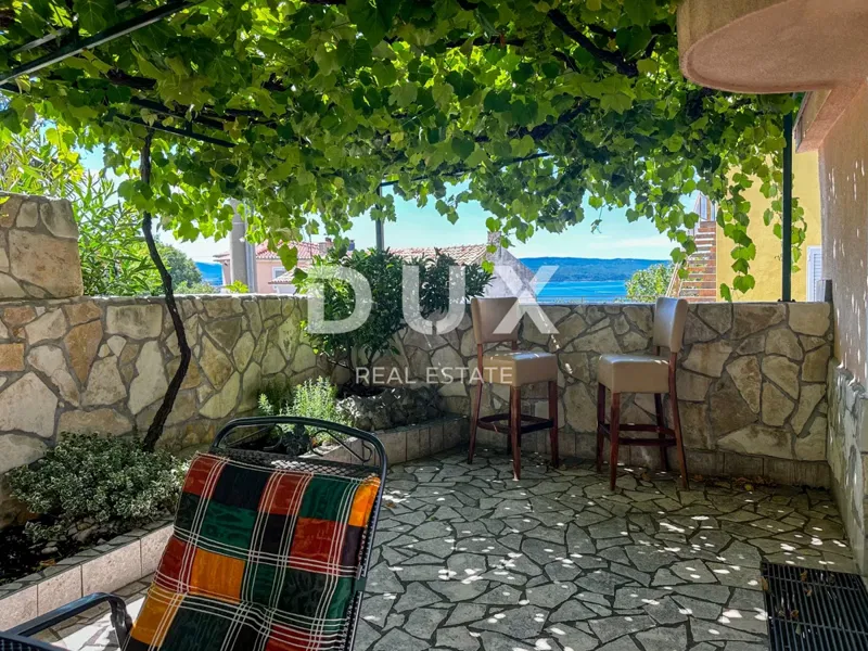 CRIKVENICA, DRAMALJ - house 115 m2 with two apartments near the sea, reduced price, opportunity!!! – 2