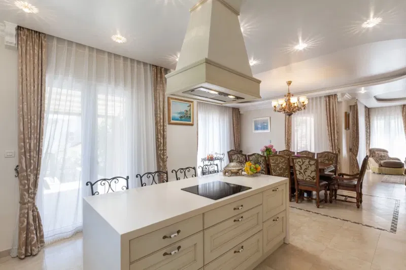 Villa with pool – 2