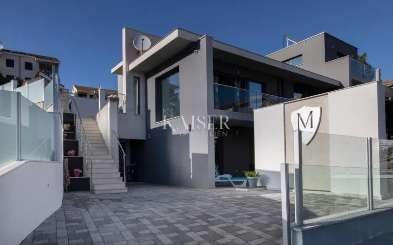 Rogoznica – Luxury villa with swimming pool, 4 apartments, traditional tavern and panoramic sea view – 2