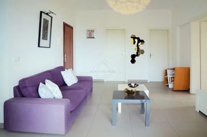 Apartment house with 4 residential units, excellent location, sea view! – 3