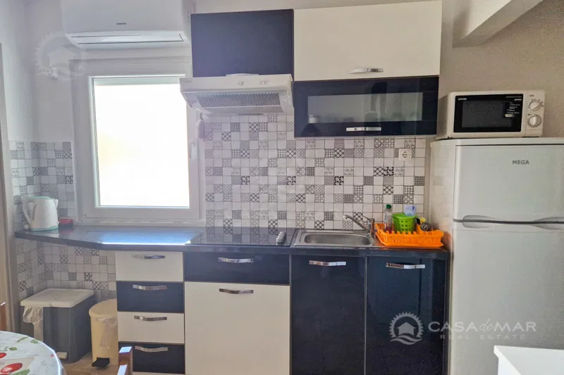 Apartmanska kuća s pogledom na more na odličnoj lokaciji – 3