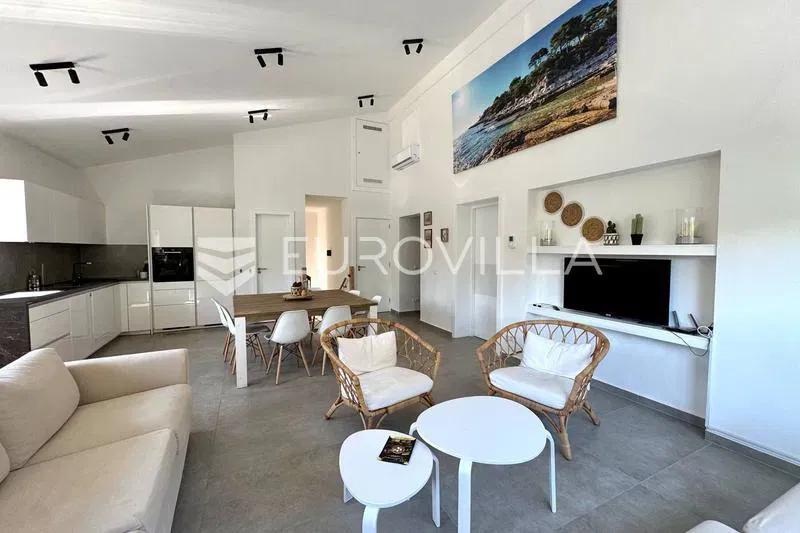 Istria, Premantura, luxurious apartment with sea view and jacuzzi – 2
