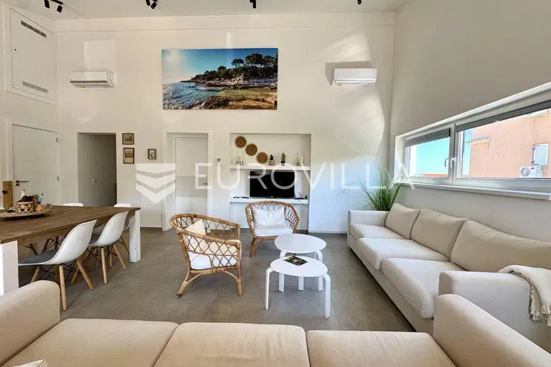 Istria, Premantura, luxurious apartment with sea view and jacuzzi – 3