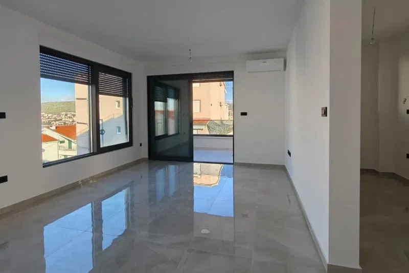 Comfortable three bedroom apartment in a new building – 2