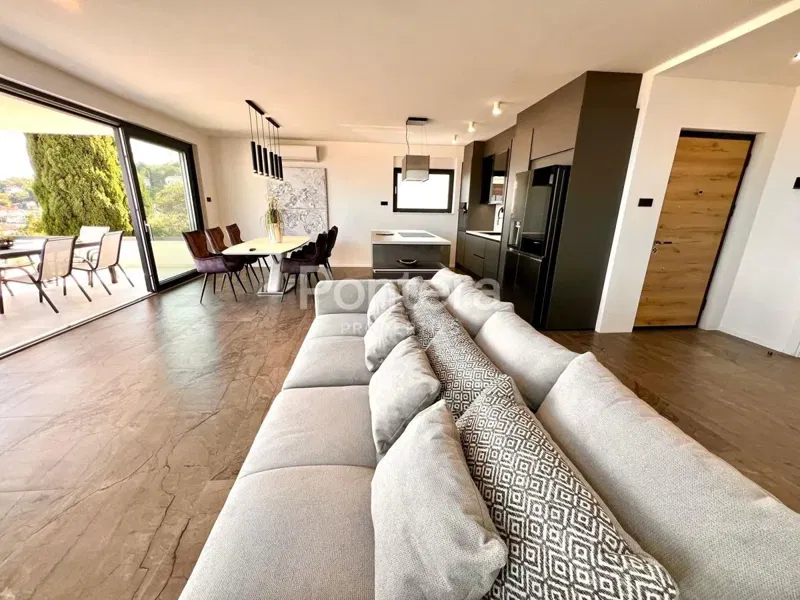 Appartamento/appartamento Ičići, Opatija - Okolica, 150m2 – 2