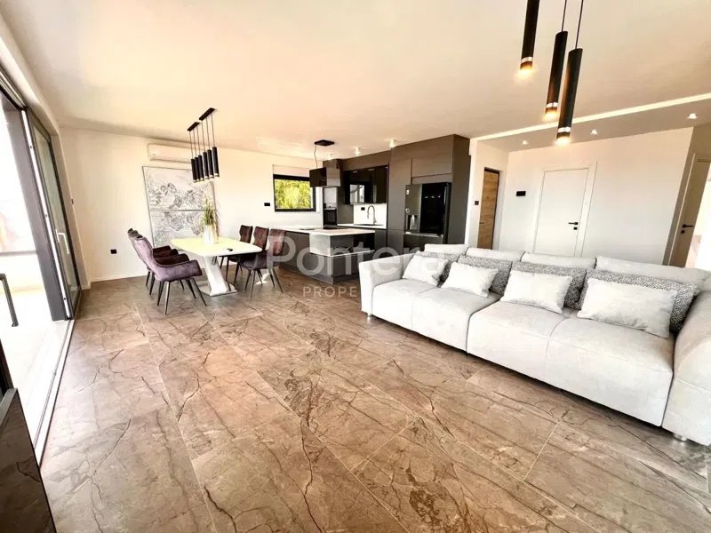 Appartamento/appartamento Ičići, Opatija - Okolica, 150m2 – 3