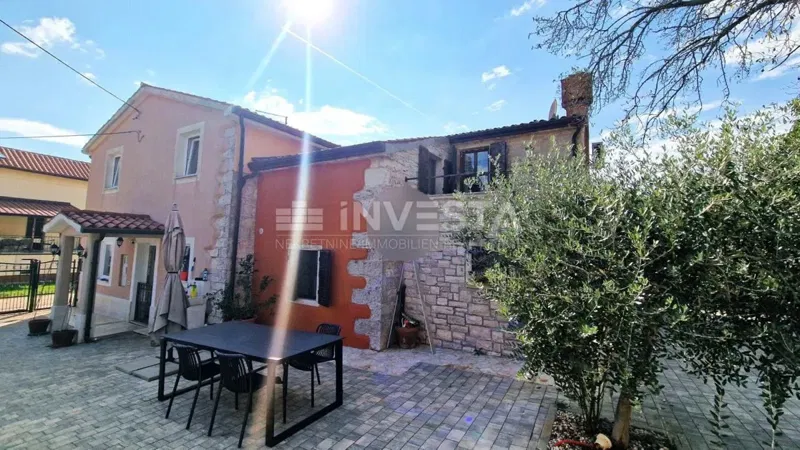 Momjan, House with a pool – 2