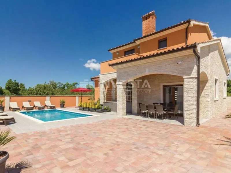 Pula, Modern villa with a swimming pool, 5 km from the sea – 2