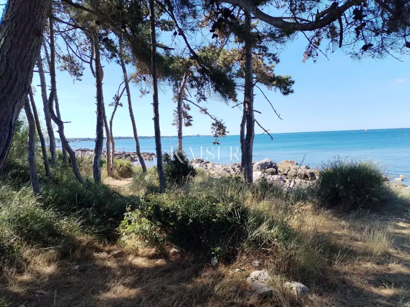 Isztria, Umag, exkluzív helyszín, második sor a tengertől, T1 – 2