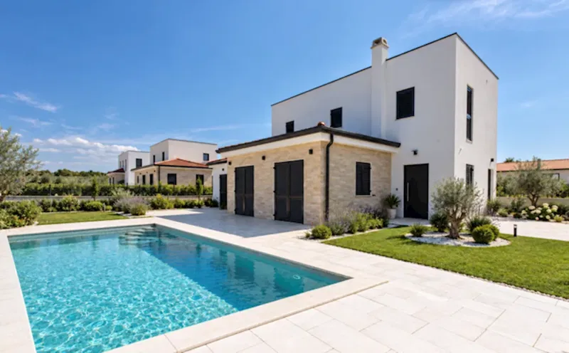 Moderna vila s bazenom i pogledom na more – Poreč, 6 km od mora
