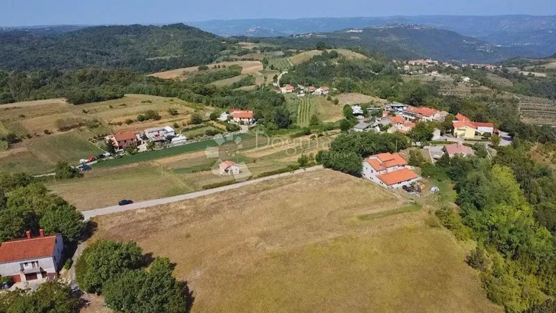 OTTIMO TERRENO CON BELLA VISTA – 2