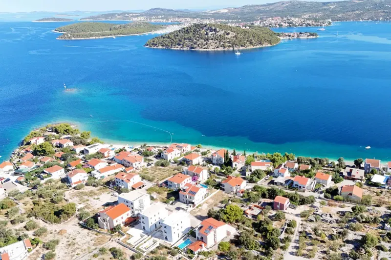 Land with building permit and open sea view – 3
