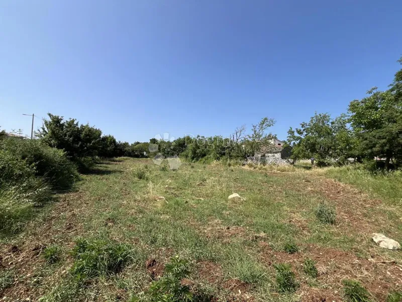 Земля под застройку Višnjan, Višnjan, Višnjan, Istarska županija, 818m2 – 2