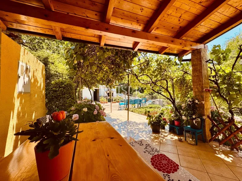 Rijeka, Draga – Tradizionale casa bifamiliare in pietra con giardino e garage – 2