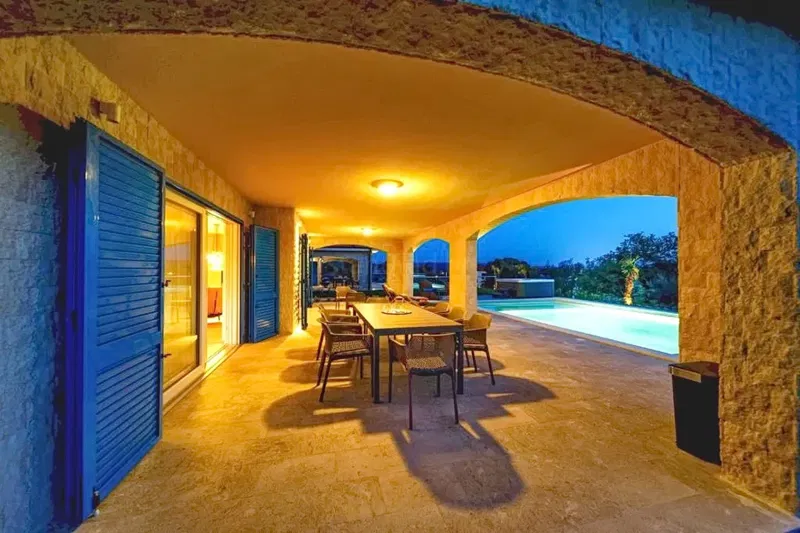 Malinska, lussuosa villa mediterranea con piscina e vista mare! – 3