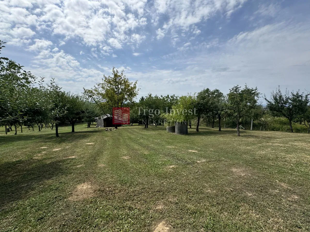 BRODSKI VAROŠ, građevinsko zemljište 1913 m², S1 zona
