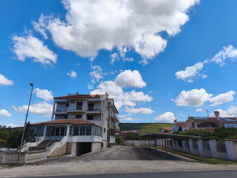 Albergo Sukošan, 2.211m2 – 3