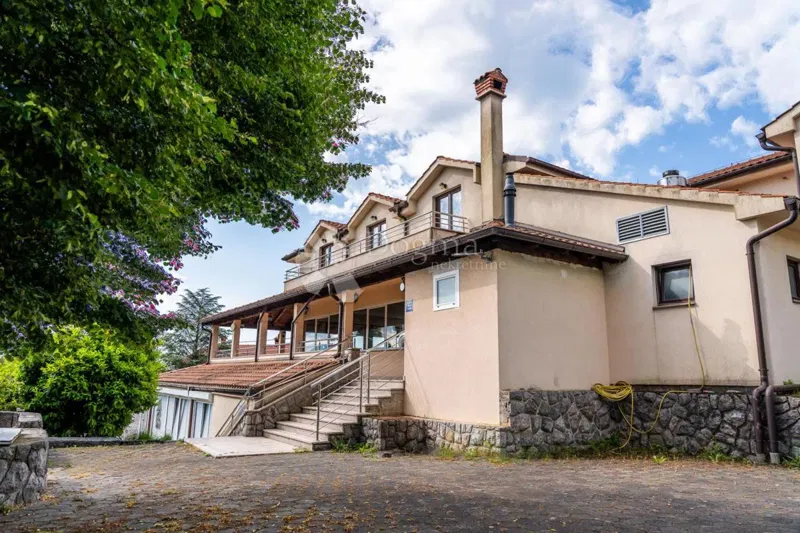 House Šapjane, Matulji, 2.095m2 – 2