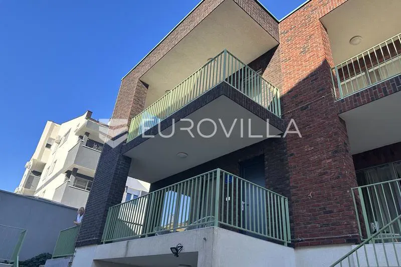 Ližnjan: Luxurious Modern Apartment with Garden, Pool, and Panoramic Sea Views – 3