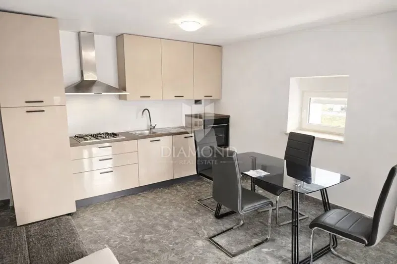 Žminj, casa recentemente ristrutturata in posizione tranquilla – 3