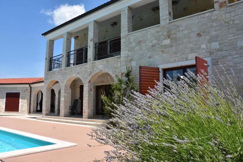 Stone Villa with Pool in a Peaceful Part of Istria – 240 m² – 3