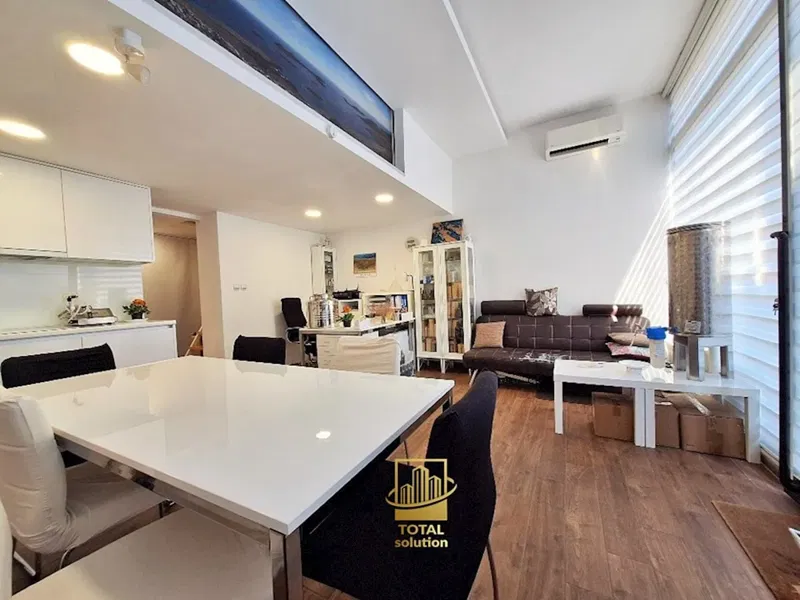 SNIŽENO Poslovni prostor Zagreb, centar- Vlaška, lokal 37m2+galerija 17m2 (prodaja)
