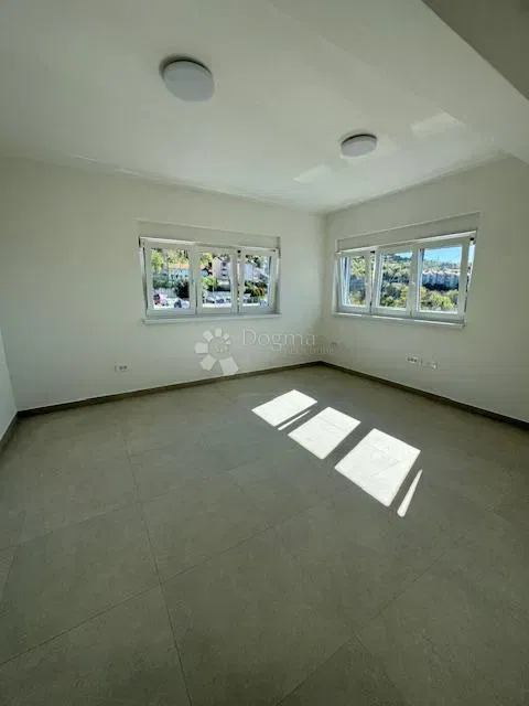 Kereskedelmi Škurinje, Rijeka, 173m2 – 2