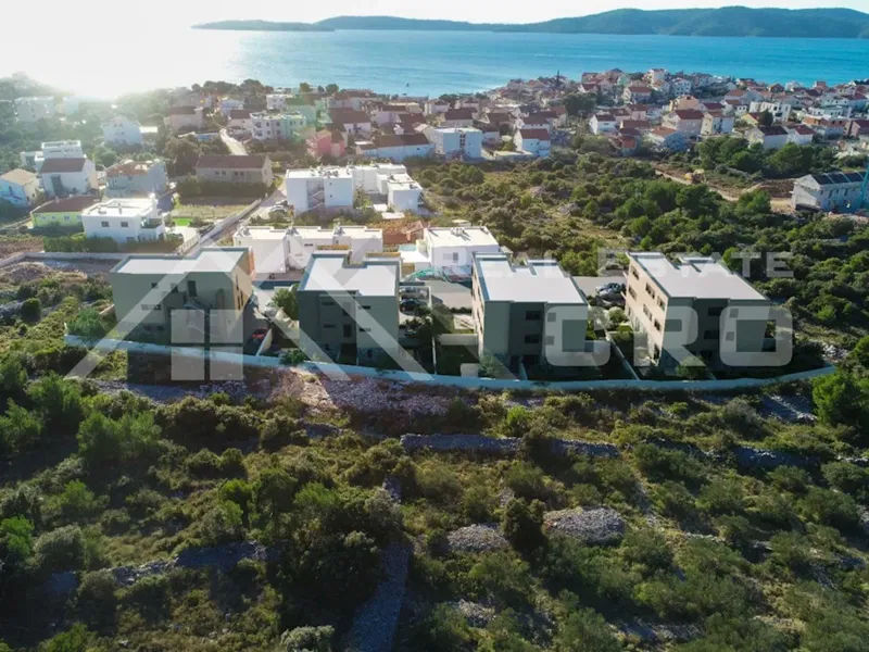 Immobili Šibenik – Appartamenti spaziosi con terrazze in nuova costruzione a Brodarica, in vendita – 2