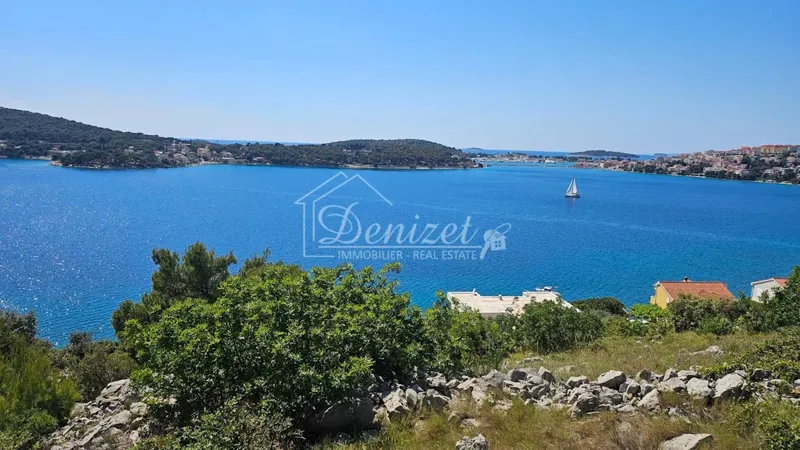 Rogoznica: Building plot in second row to the sea with project – 2