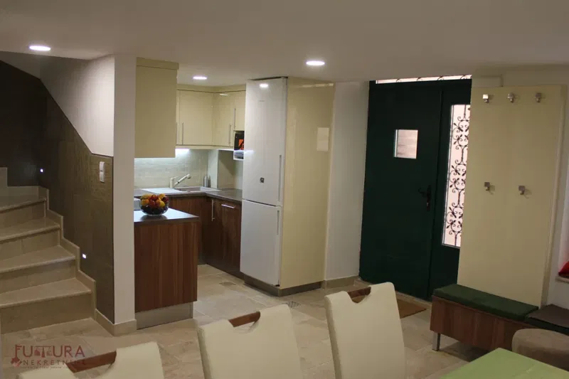 PAG - CENTER, HOUSE 150 M2, FOR SALE, ESTABLISHED TOURIST ACCOMMODATION, LOCATION!!! – 2