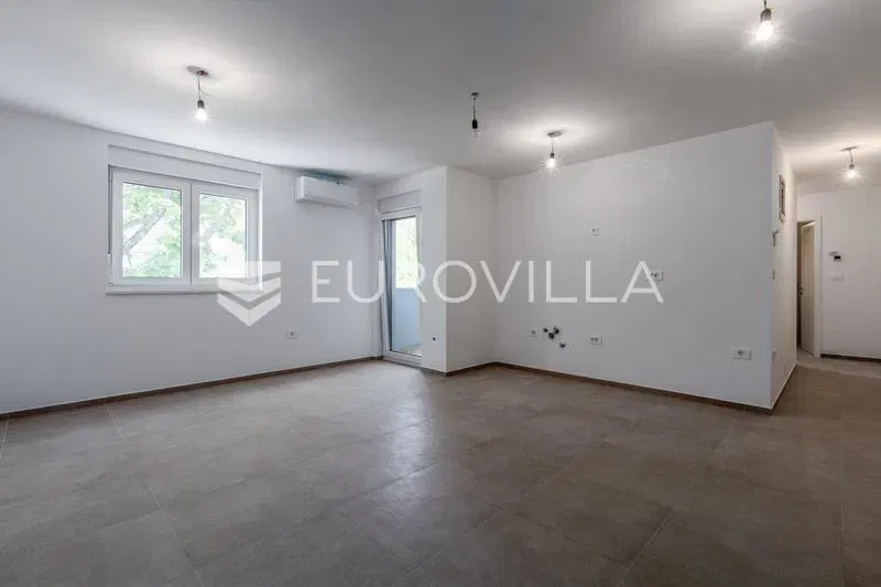 Istria, Pula, new building, TOP location – 2