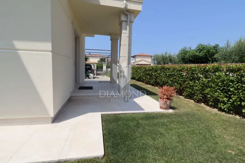 Poreč – Surroundings: Modern Villa with Sea View – 3