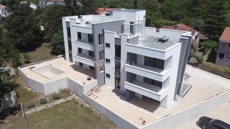 Apartment with Roof Terrace and Sea View – Zadar, Diklo, 127.34 m² – 2