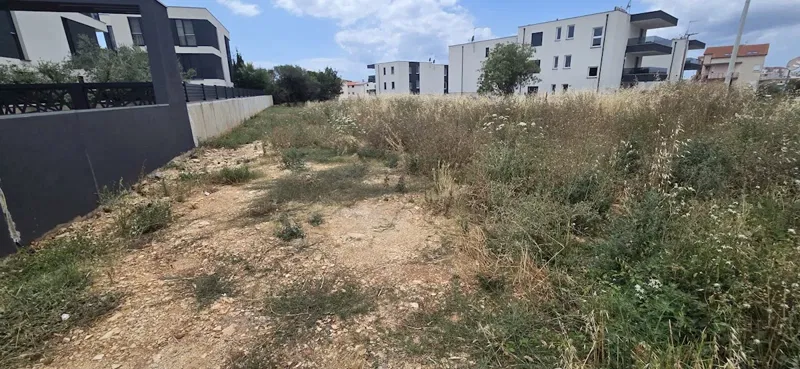 Građevinsko zemljište u Medulinu – 1.010 m², stambena zona