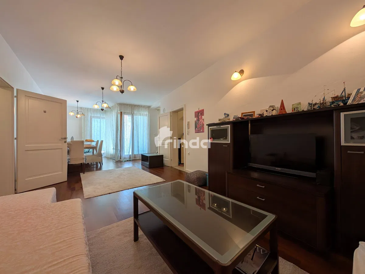Stan s dvije spavaće sobe, terasom i pogledom na more - Rovinj centar - 90m2