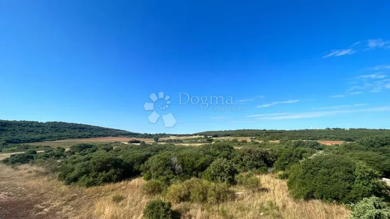 Building land in an attractive location – 2