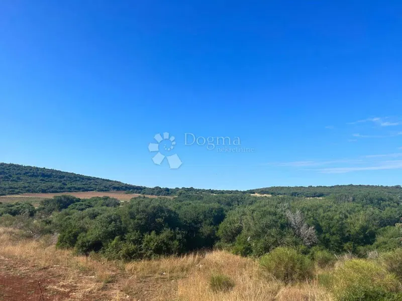 Building land in an attractive location – 3