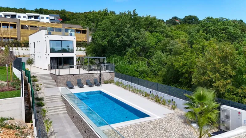 Casa Paveki, Kostrena, 280m2 – 2