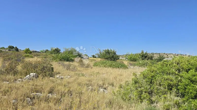 Agricultural land Milna, 9.819m2 – 3
