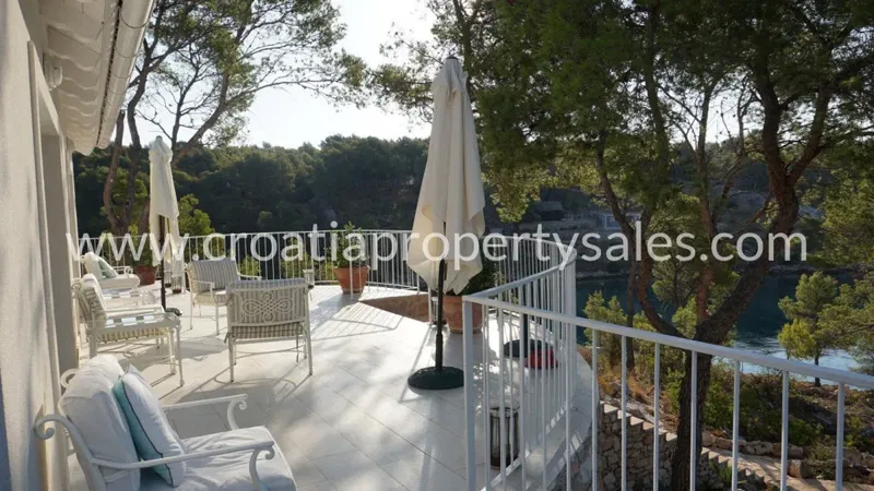 Brac, house for sale, 1.600.000 € – 3