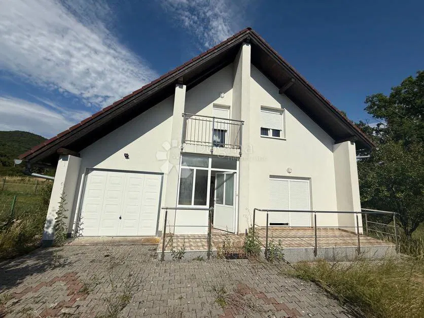 Дом Podoštra, Gospić - Okolica, 200m2