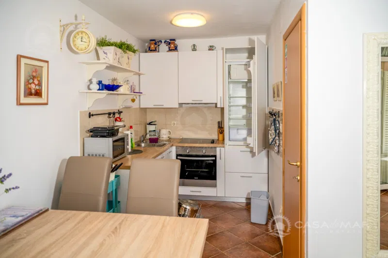 Apartman sa terasom samo 50m od mora – 3