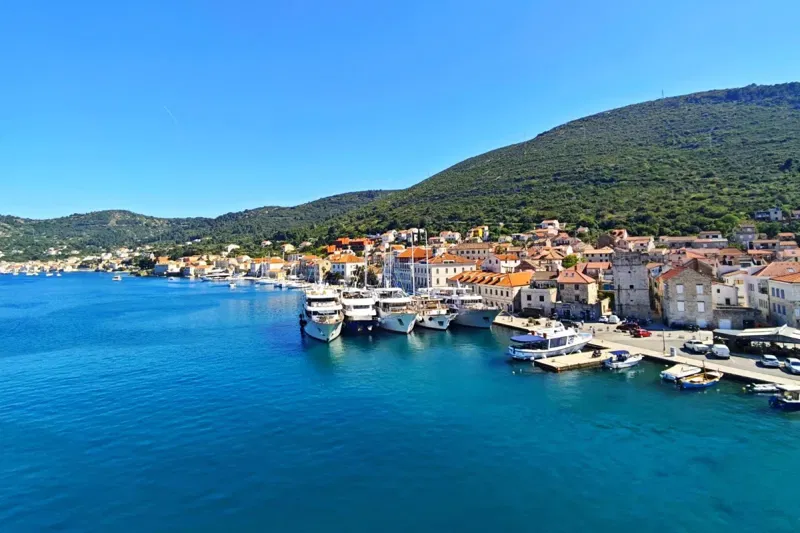 Građevinsko zemljište s pogledom na more