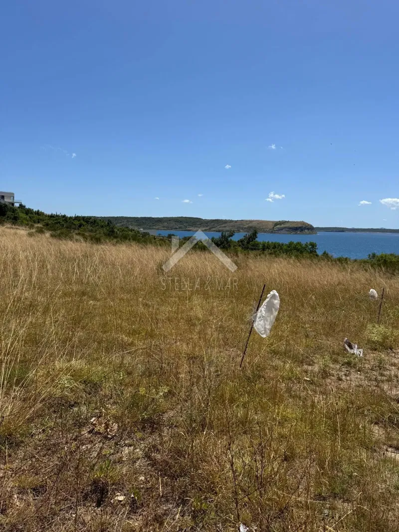 Land Rtina, Ražanac, 2.300m2 – 2