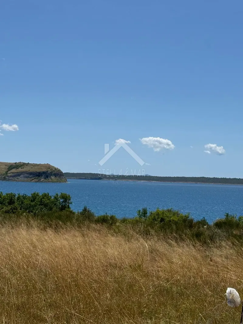 Land Rtina, Ražanac, 2.300m2 – 3