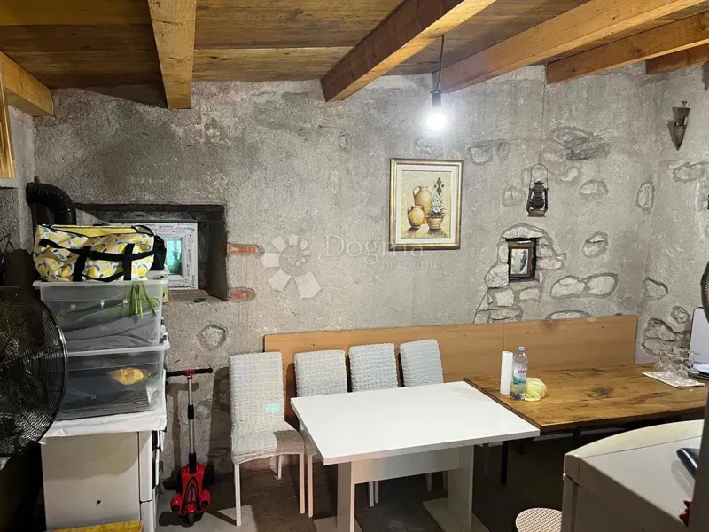 OCCASIONE – centro di Verteneglio, 84 m², possibilità di costruire fino a 2 piani – 3
