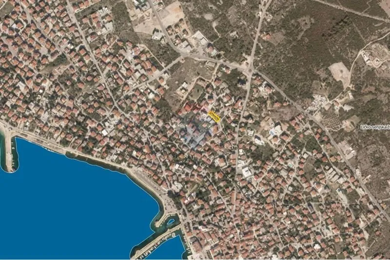 Građevinsko zemljište u mirnoj Novalji - 515m2 – 2