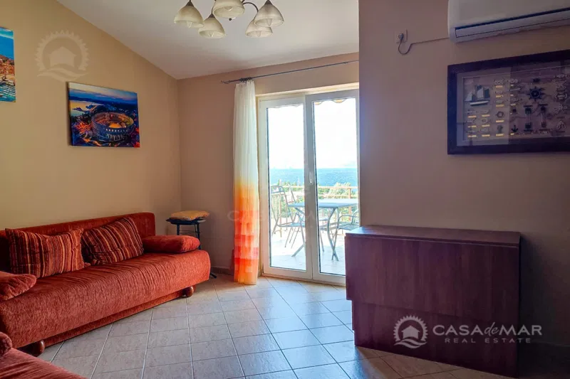 Dva apartmana s galerijama, 100m od mora – 3
