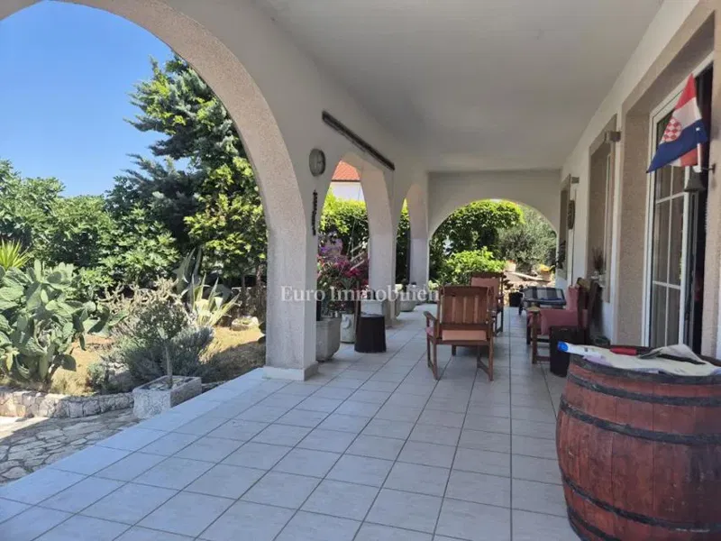 House near the beach, with sea view – 2